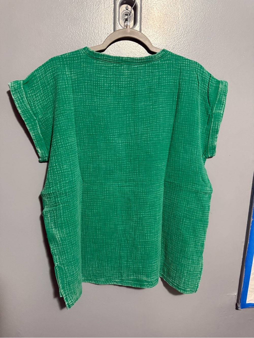 Zenana Outfitters Kelly Green Acid Washed Cap-Sleeve Cotton Gauze Top - Picture 4 of 4